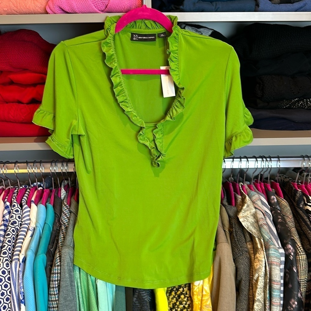 NY & Co apple green ruffled short sleeve v neck top